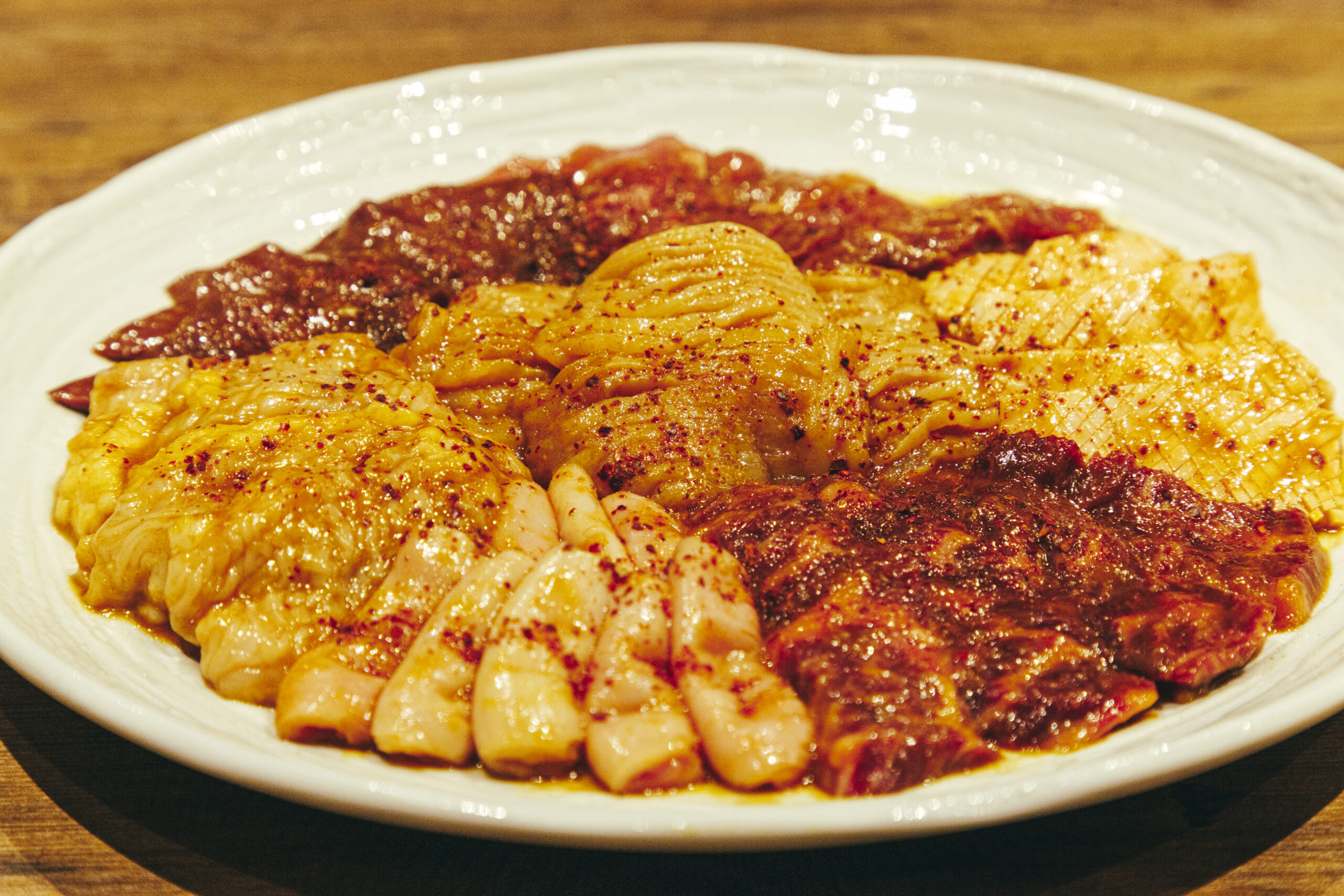 2022年11月24日（木）、新ブランド『炭火焼肉ホルモンうしごろ』中目黒店 オープン