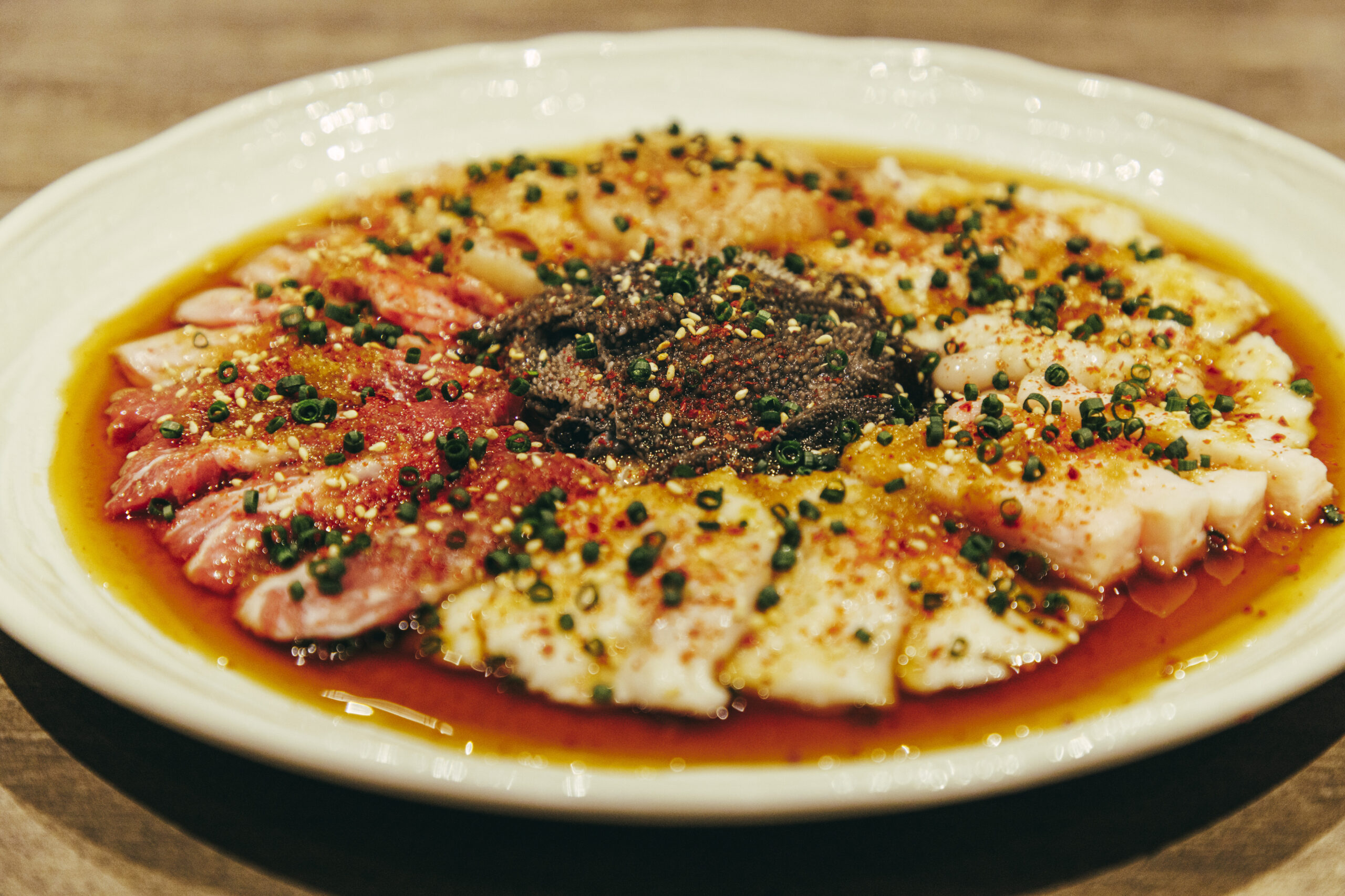 2023年3月10日（金）、「焼肉うしごろ」が提案する“美食ホルモン”『焼肉ホルモン うしごろ 銀座店』グランドオープン